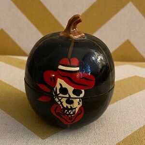 Halloween wooden pumpkin hinged box with scary spider inside (L1)